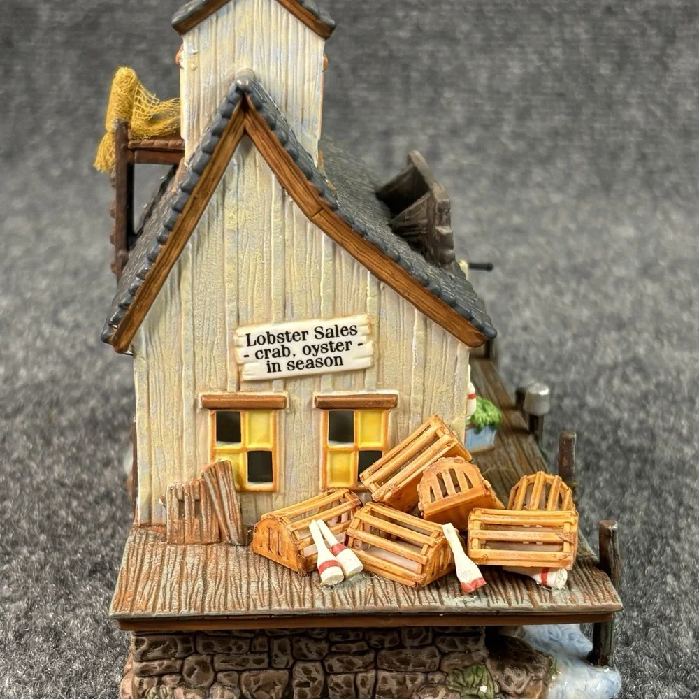 Department 56 Salt Bay Lobster Company #56658 New England Village/COMPLETE